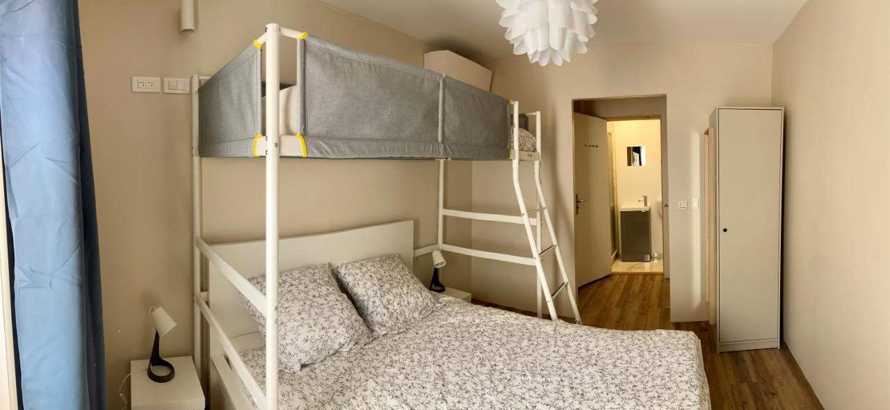 Bohobos Hostel Antibes Kültér fotó