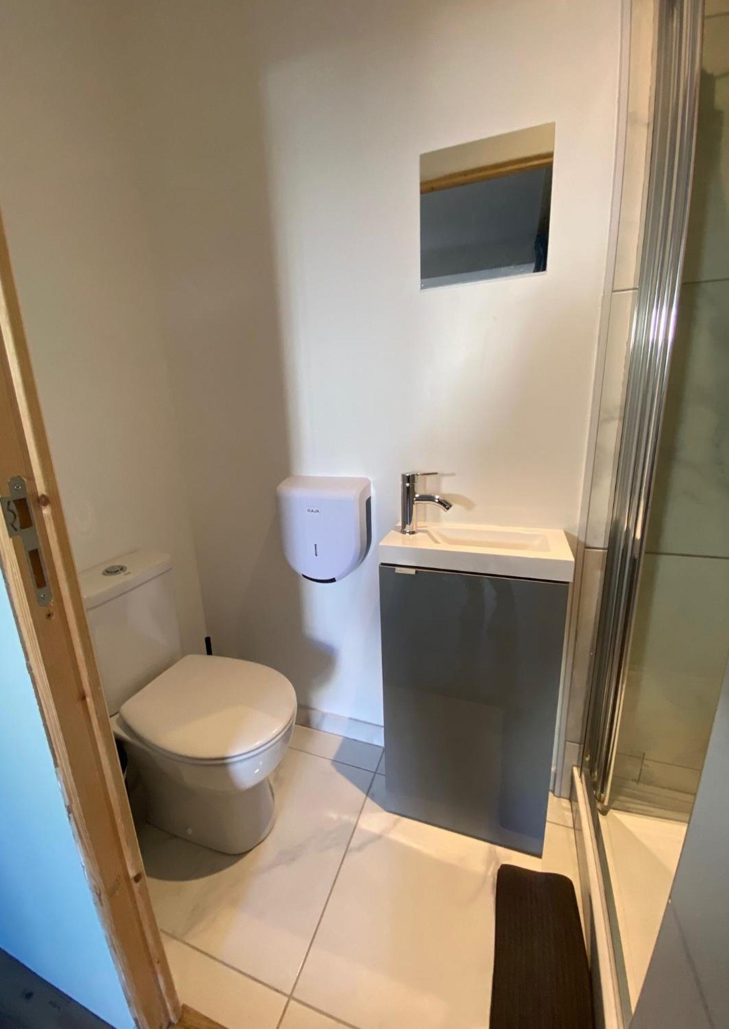 Bohobos Hostel Antibes Kültér fotó