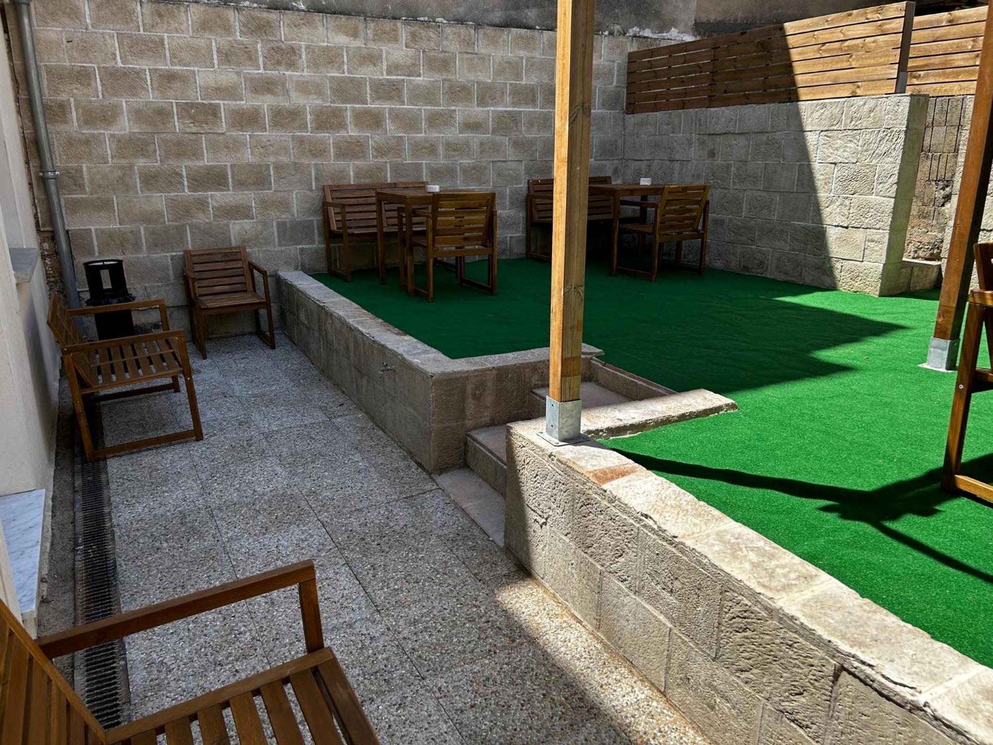 Bohobos Hostel Antibes Kültér fotó